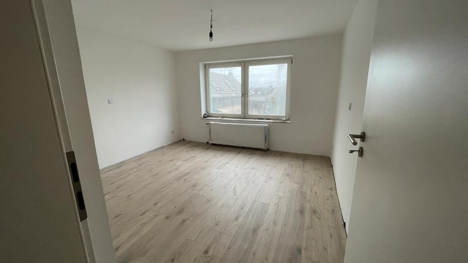 Frisch saniertes Haus mit 80 m2 in Meschenich 3 zimmer