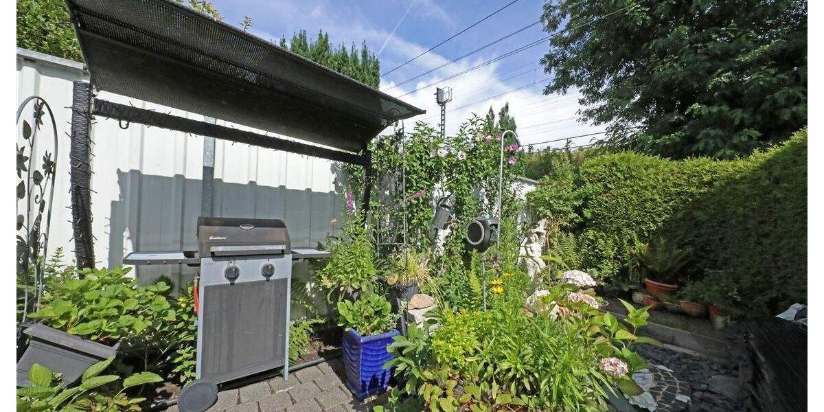 Reihenmittelhaus Düsseldorf Lierenfeld - 3 Zimmer, 130 m&sup2;, 425.000&euro; | Angebot:25695118