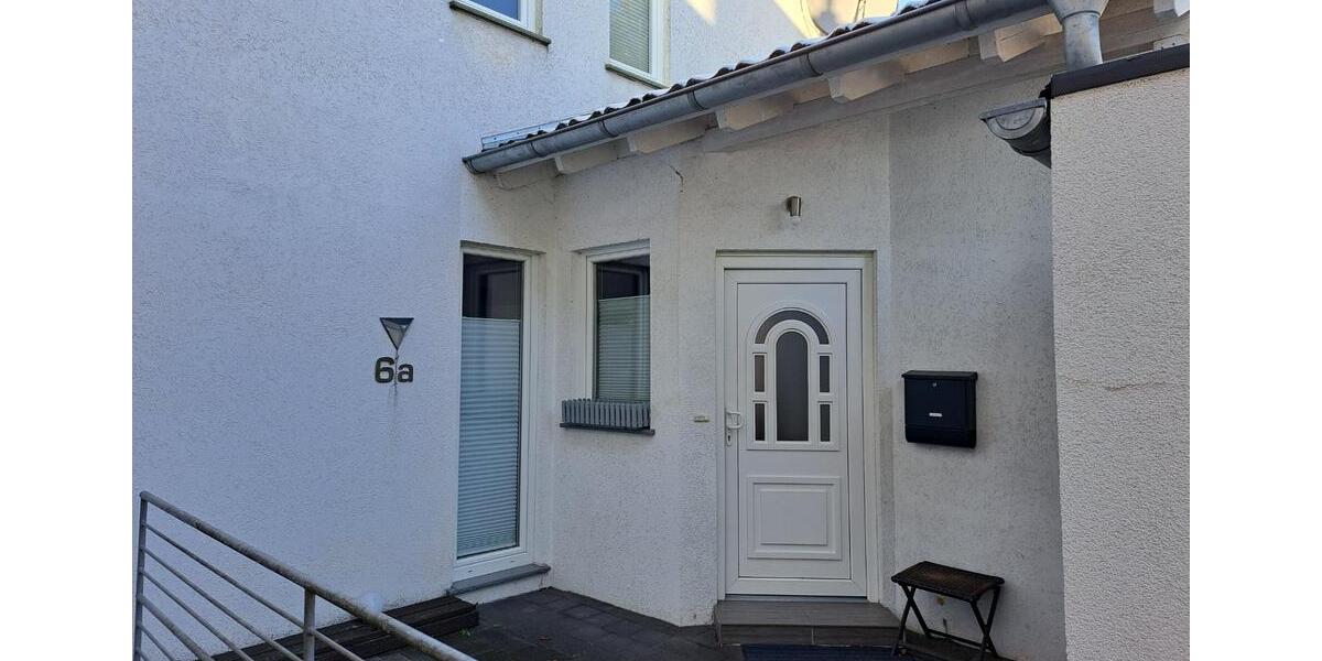 Versetzte Doppelhaushälfte in Pulheim-Sinnersdorf, Bj. 2005 4 zimmer