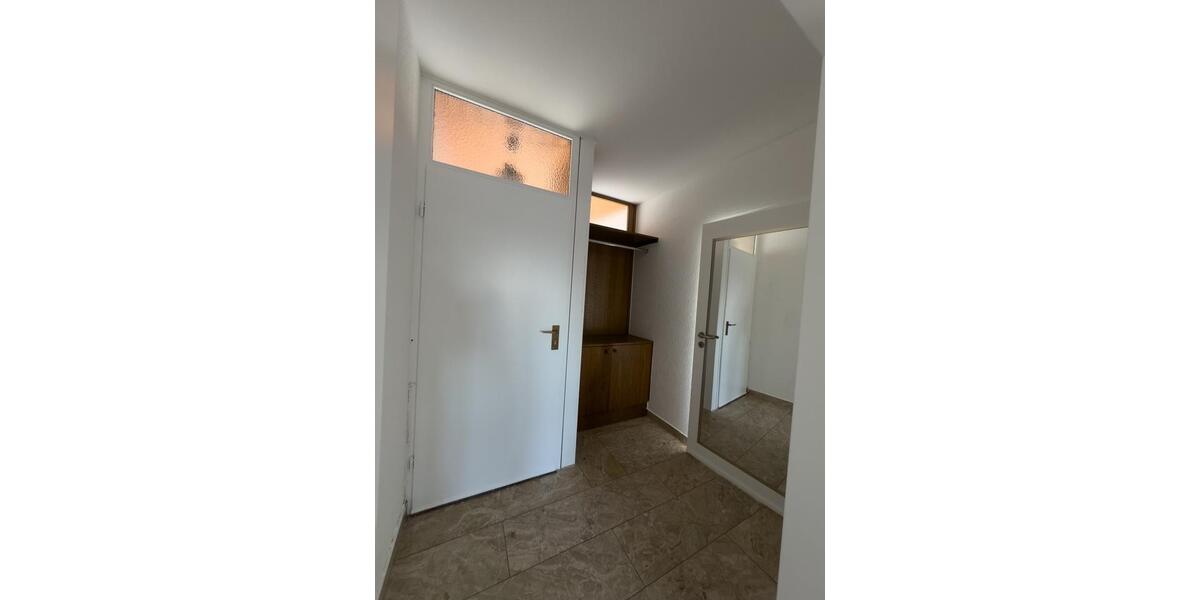 2-Zimmer Dachgeschoßwohnung mit Balkon in Niederkassel-Mondorf 2 zimmer