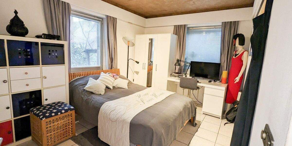Gepflegtes 1-2-Familienhaus mit Palmengarten und Garage sucht nette Eigentümer 7 zimmer
