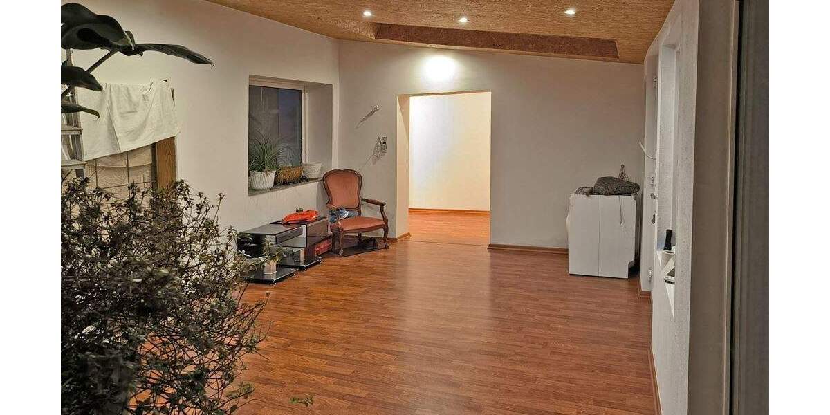 Reihenmittelhaus Düsseldorf Lierenfeld - 3 Zimmer, 130 m&sup2;, 425.000&euro; | Angebot:25631739