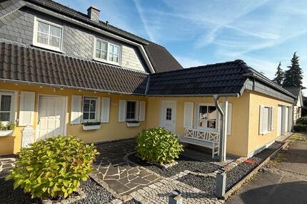 Ohne Provision Einfamilienhaus mit ELW und tollem Ausblick zimmer