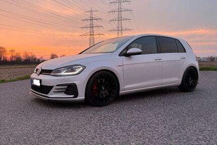 VW Golf 85.500 km 24.900 &euro; Dormagen 41542