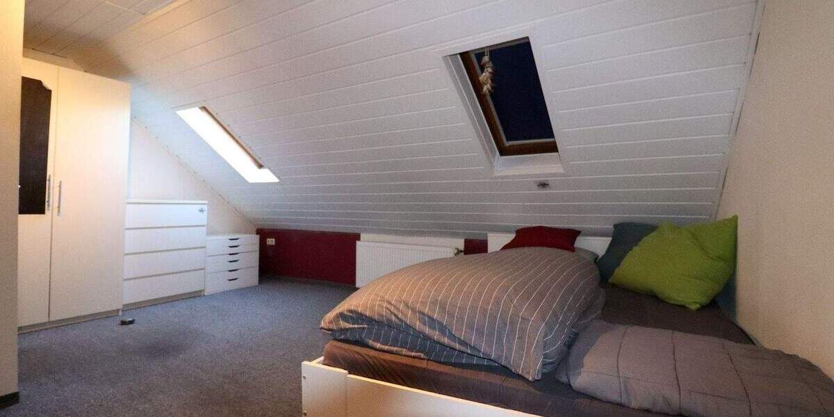 Reihenmittelhaus mit Wohlfühlgarten - familienfreundliches Wohnen mit Geschichte 5 zimmer