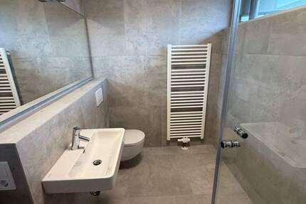 Wohnung Köln Westhoven - 3 Zimmer, 96 m&sup2;, 1.400&euro; | Angebot:25568412