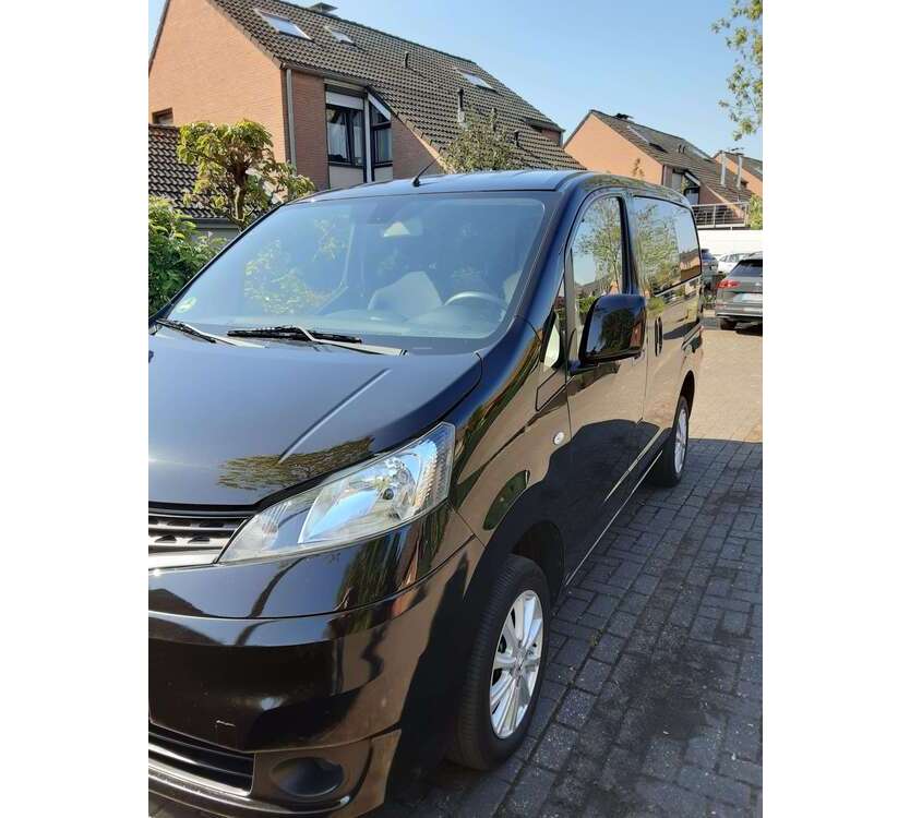 NV200