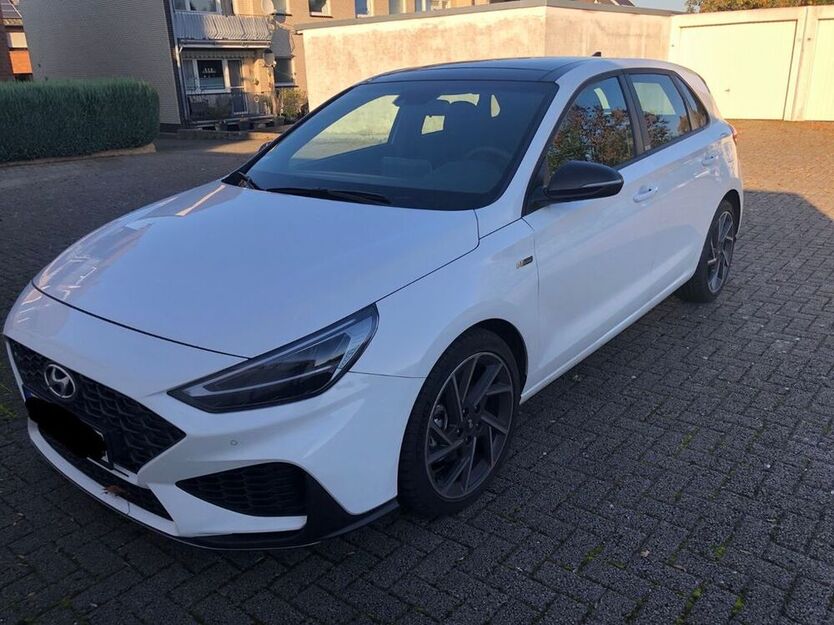 i30