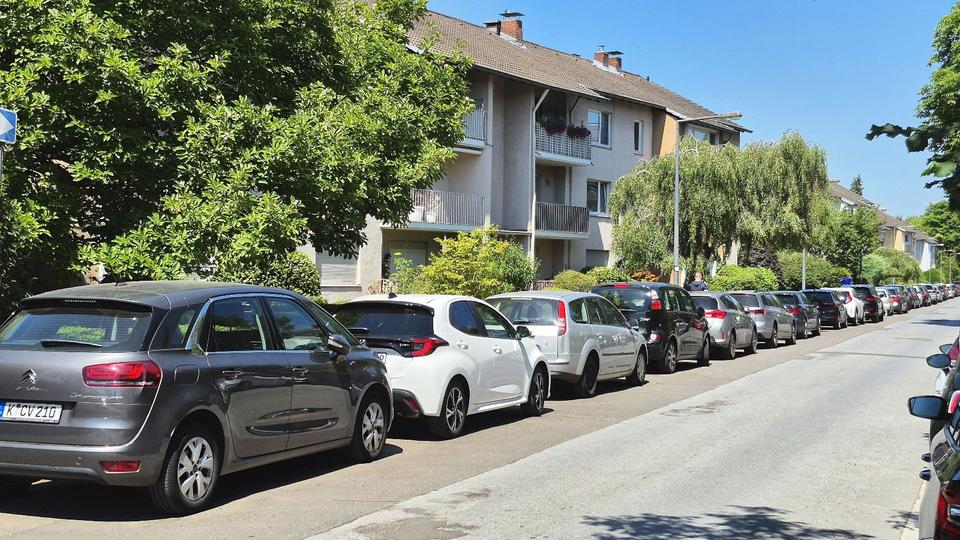 Etagenwohnung Köln Lindenthal - 4 Zimmer, 124 m&sup2;, 649.000&euro; | Angebot:27112051