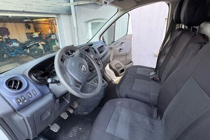 Opel Vivaro 124.000 km 9.600 &euro; Wermelskirchen 42929