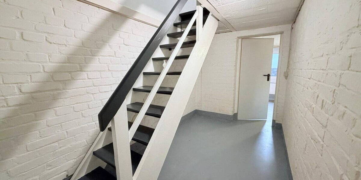 Reihenmittelhaus Düsseldorf Rath - 4 Zimmer, 85 m&sup2;, 469.000&euro; | Angebot:26330463