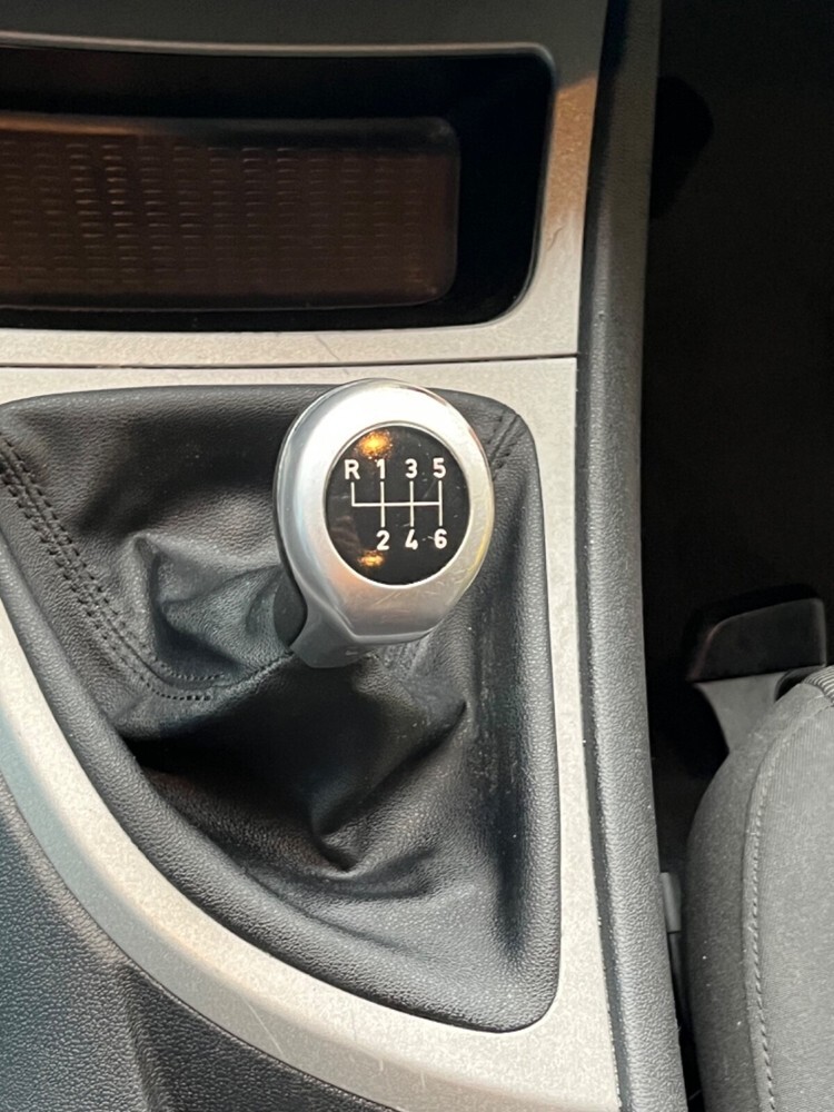 BMW 1er 193.000 km 3.299 € Wuppertal 42275