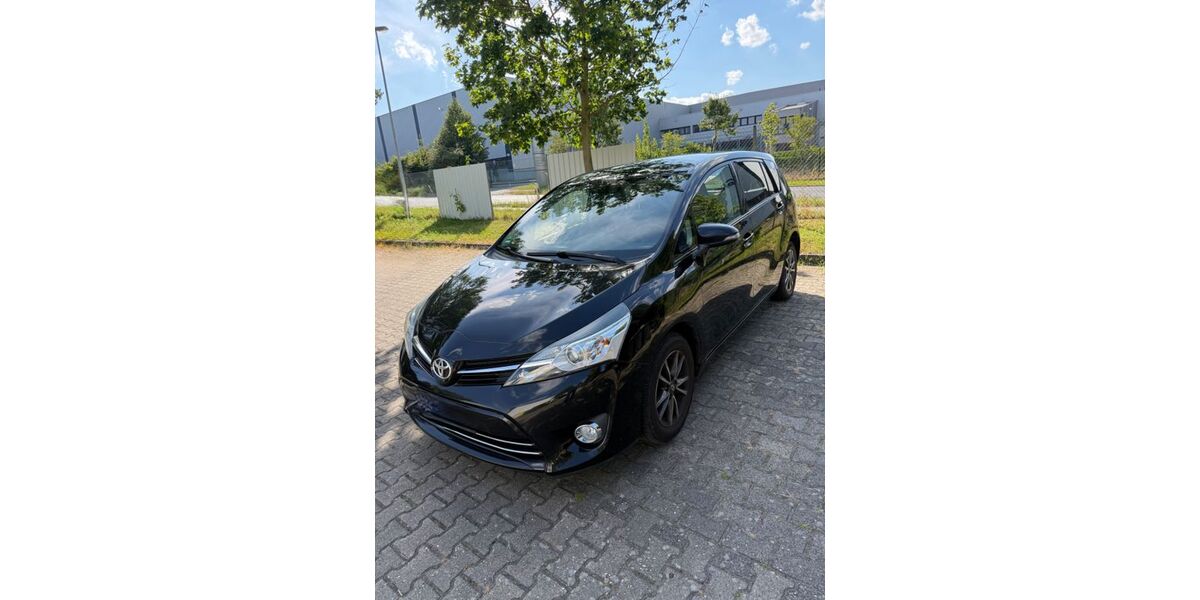 Toyota Verso 111.000 km 9.990 &euro; Neuss 41468