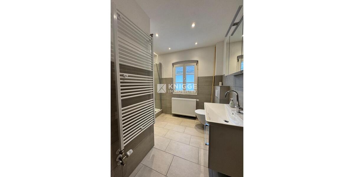 +++ 3419 - Modernisiertes EFH mit großem Garten in GL-Heidkamp +++ 4 zimmer