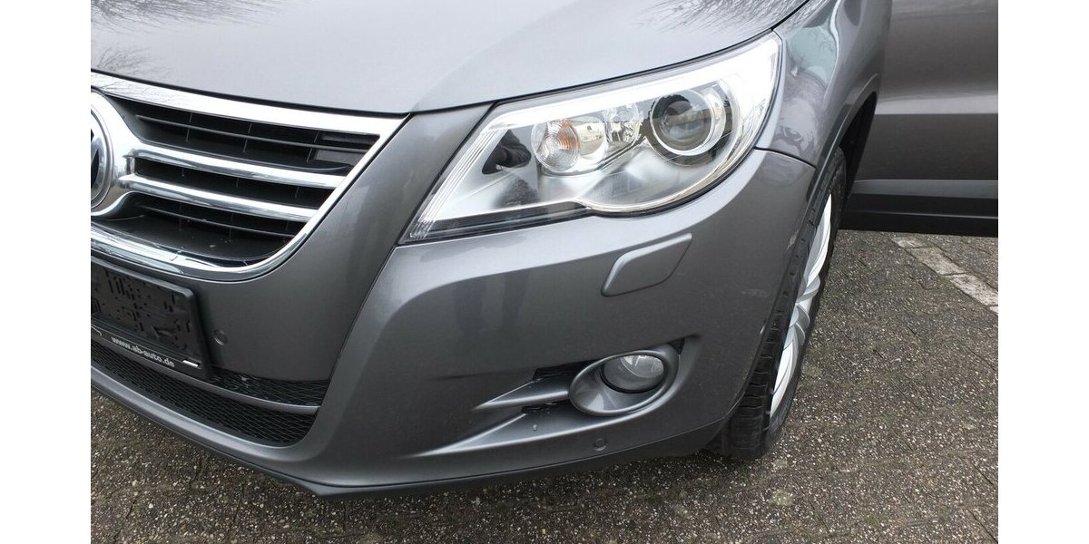 VW Tiguan TEAM orig.ATM ca 52 tkm XENON AHK PARKPILOT 112.432 km 10.450 &euro; Köln 50858