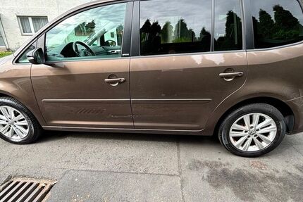 VW Touran 184.471 km 4.800 &euro; Rösrath 51503