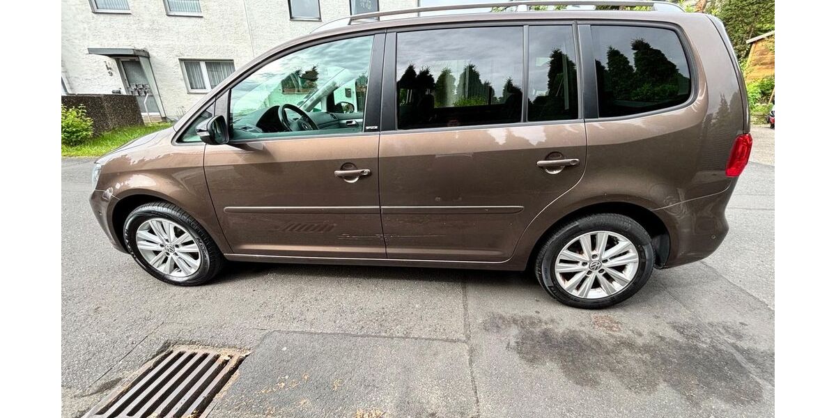 VW Touran 184.471 km 4.800 &euro; Rösrath 51503