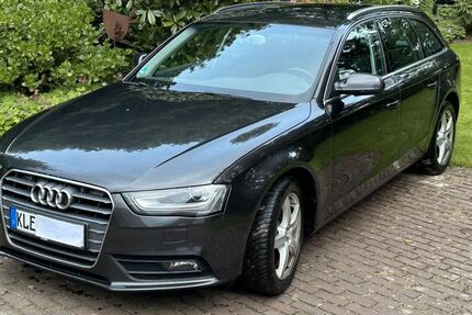 Audi A4 246.000 km 6.495 &euro; Düsseldorf 40217