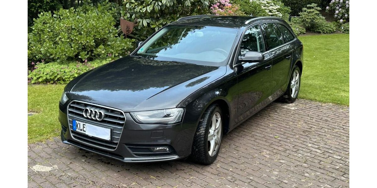 Audi A4 246.000 km 6.495 &euro; Düsseldorf 40217