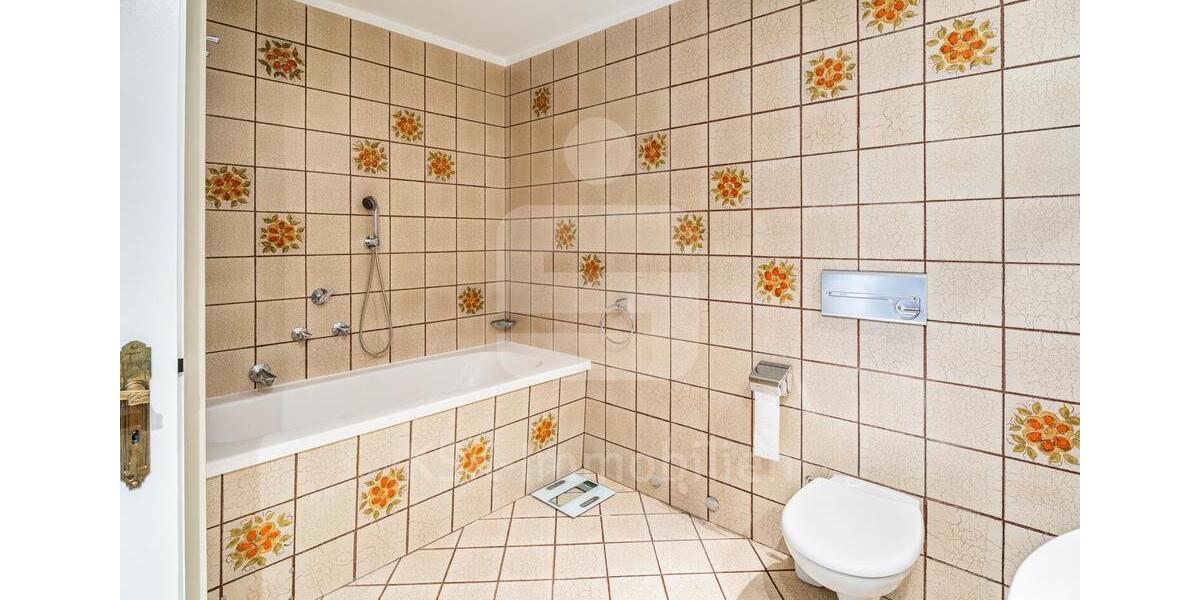 Befristeter Mietvertrag: Charmantes Reihenmittelhaus in Hürth-Efferen mit Garten, Sauna & Garage. 5 zimmer