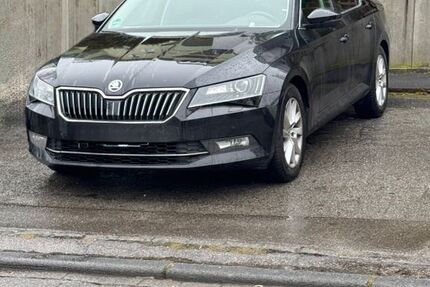 Skoda Superb 143.000 km 11.500 &euro; Remscheid 42857