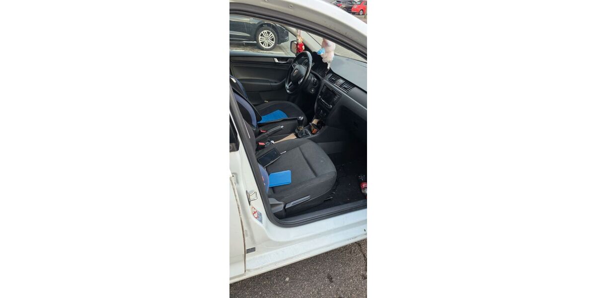 Skoda Rapid 133.875 km 6.500 &euro; Köln 50765