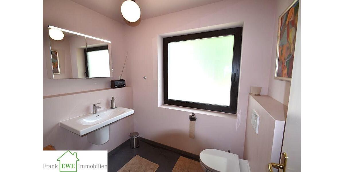 Objekt-Nr. 436 - 40597 Düsseldorf Möbliertes Reiheneckhaus mit Garage in Benrath 3 zimmer