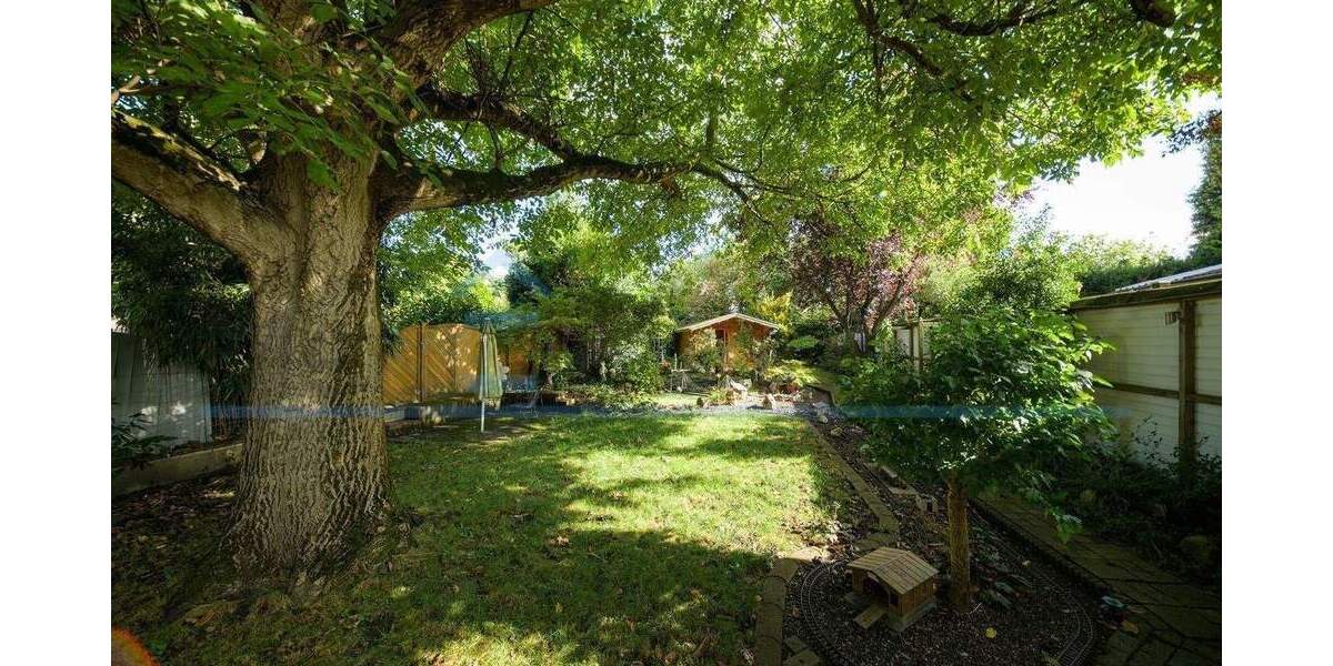 Bachem, attraktive Lage, Einfamilienhaus mit großem Garten, 4 Zimmer, EBK, Terrasse, Garage, Keller 4 zimmer