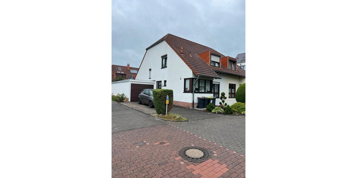 Charmantes 5-Zimmer-Haus mit Garten, Sauna & Doppelgarage 5 zimmer