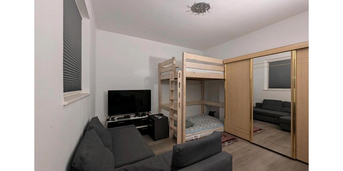 Sublet for 1 month - Studio Apartment Wohnung, with a garden 1 zimmer