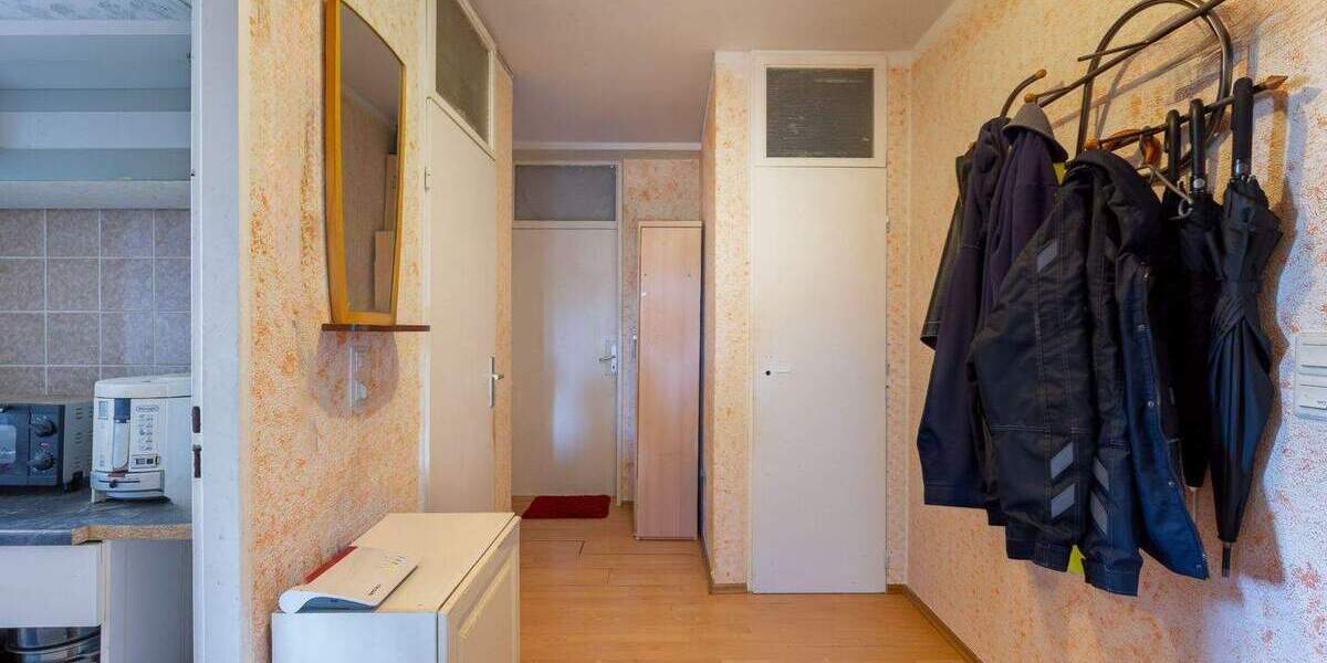 Etagenwohnung Leverkusen Lützenkirchen - 3 Zimmer, 76 m&sup2;, 130.000&euro; | Angebot:25628961