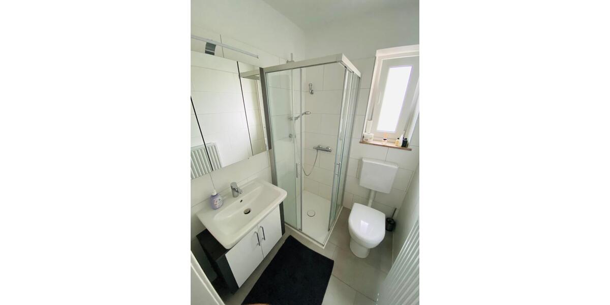 D-Zoo, möbl. 2 Zi. Whg., ruhig, ca. 40qm Wfl. + Keller (1.550EUR warm inkl. Strom + I-Net) - Etagenwohnung Düsseldorf Düsseltal | Angebot:27017831