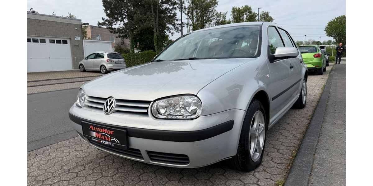 VW Golf 216.000 km 650 &euro; Troisdorf 53842