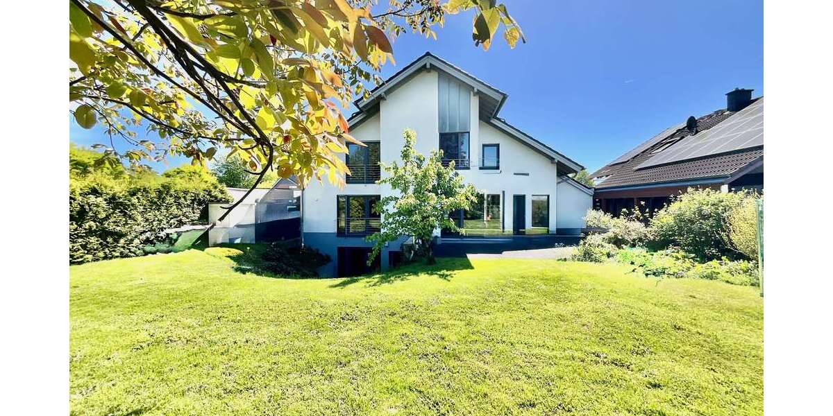 Einfamilienhaus Lohmar - 9 Zimmer, 349 m&sup2;, 980.000&euro; | Angebot:27137619