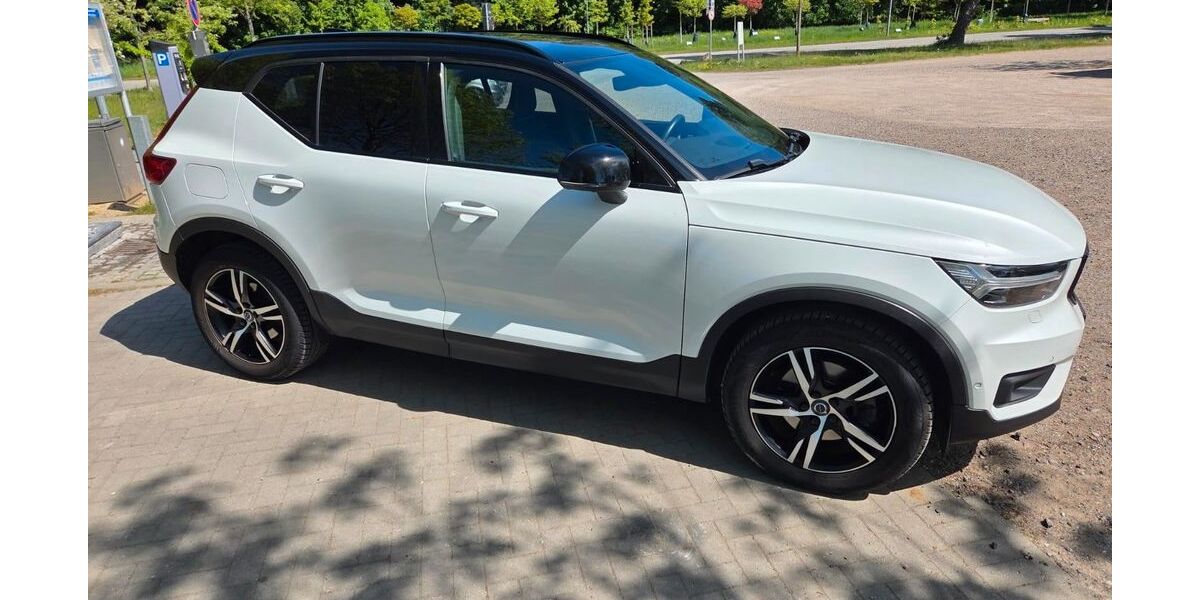 Volvo XC40 102.700 km 26.500 &euro; Remscheid 42855