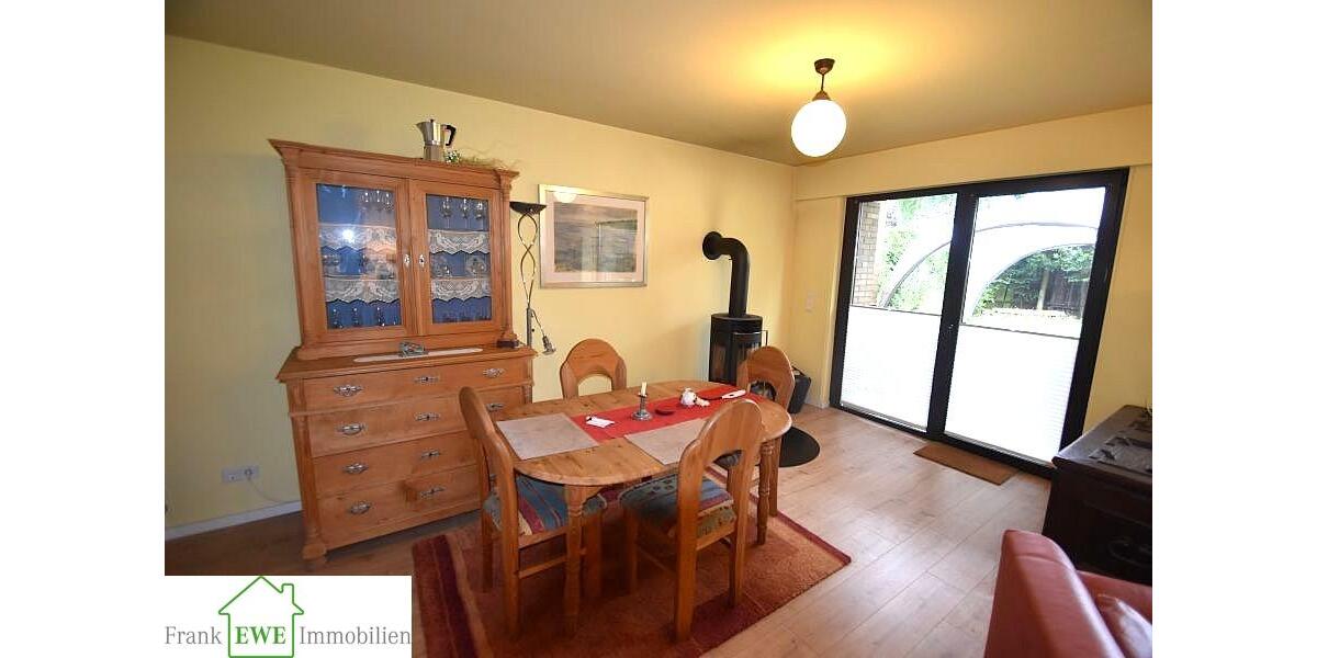 Objekt-Nr. 436 - 40597 Düsseldorf Möbliertes Reiheneckhaus mit Garage in Benrath 3 zimmer