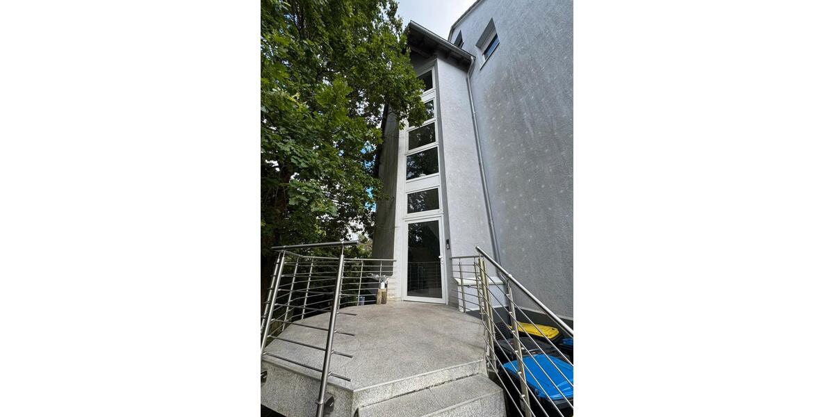 Dachgeschoßwohnung Solingen Central - 2 Zimmer, 65 m&sup2;, 890&euro; | Angebot:27625775
