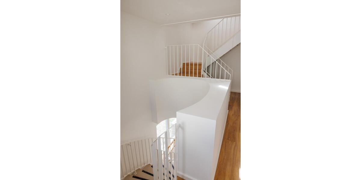 Luxuriös saniertes Einfamilienhaus mit Atelier & großem Garten 8 zimmer