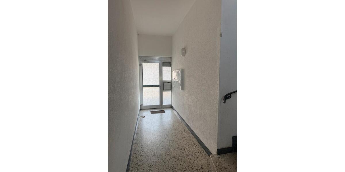 Dachgeschoßwohnung Remscheid Lüttringhausen - 3.5 Zimmer, 82 m&sup2;, 149.500&euro; | Angebot:27096081