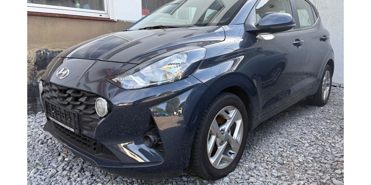 Hyundai i10 22.653 km 13.780 &euro; Solingen 42653