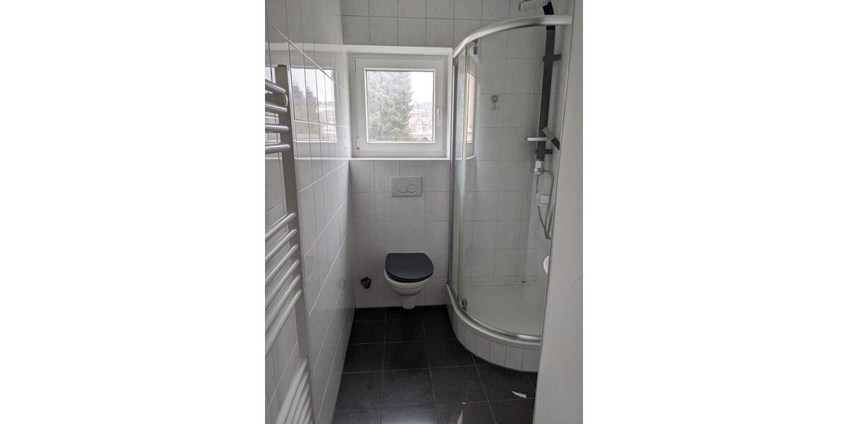 Doppelhaushälfte Solingen - 8 Zimmer, 150 m&sup2;, 1.821&euro; | Angebot:26314332