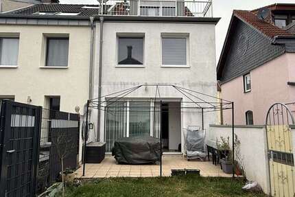 Haus zum Kaufen in Köln Bickendorf 675.000 € 101 m² 5 zimmer