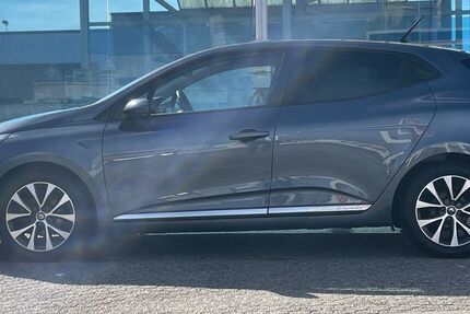 Renault Clio 80.000 km 18.000 &euro; Düsseldorf 40227