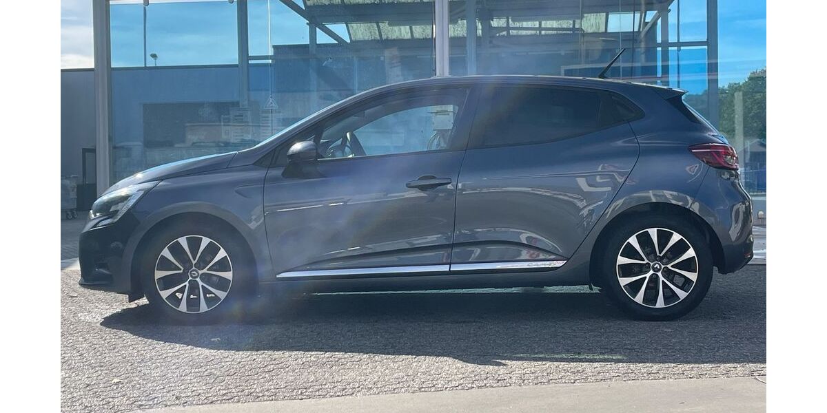 Renault Clio 80.000 km 18.000 &euro; Düsseldorf 40227