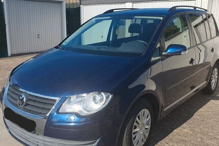 VW Touran 173.000 km 2.000 &euro; Grevenbroich 41515