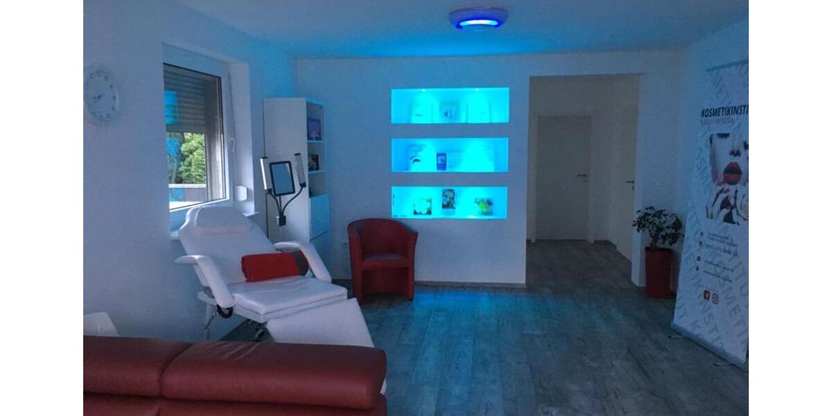 Massage, Fußpflege, Maniküre, Friseur oder Ähnliches zimmer