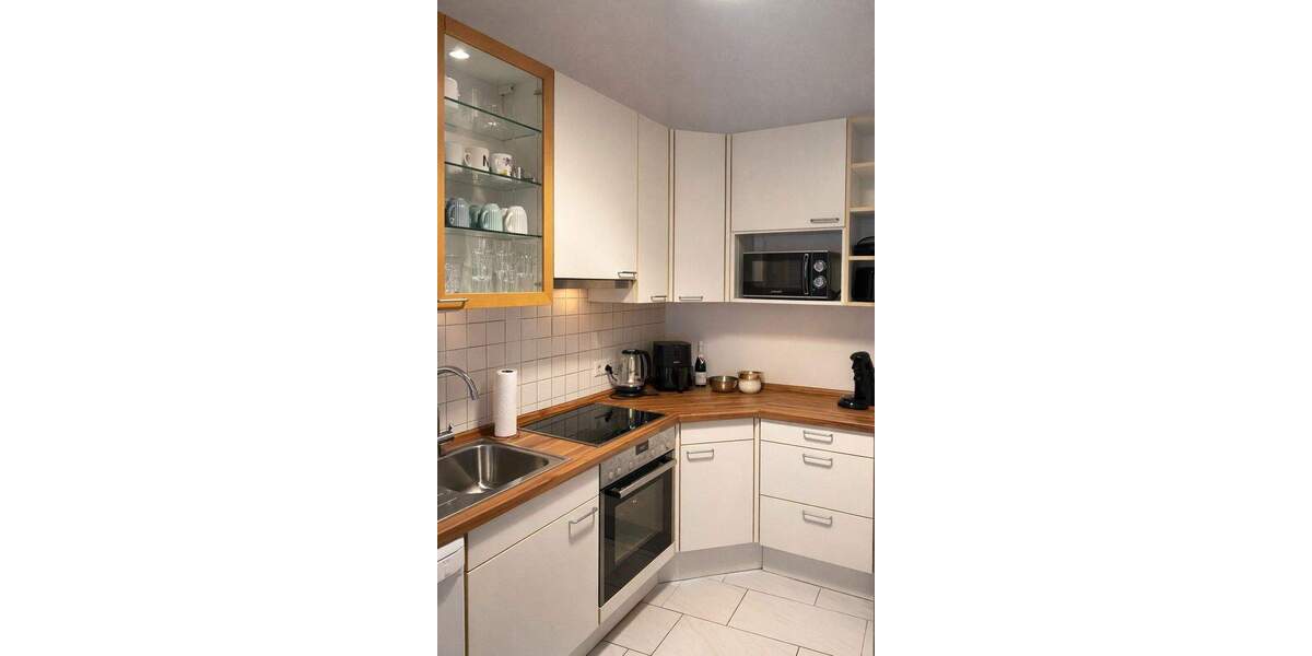 Charmante 2-Zimmer-Altbauwohnung im Erdgeschoss mit exklusivem Innenhof - Bestlage von Neuss 2 zimmer