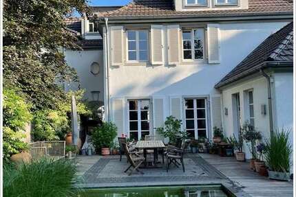 Haus zum Kaufen in Monheim 1.390.000 € 250 m²