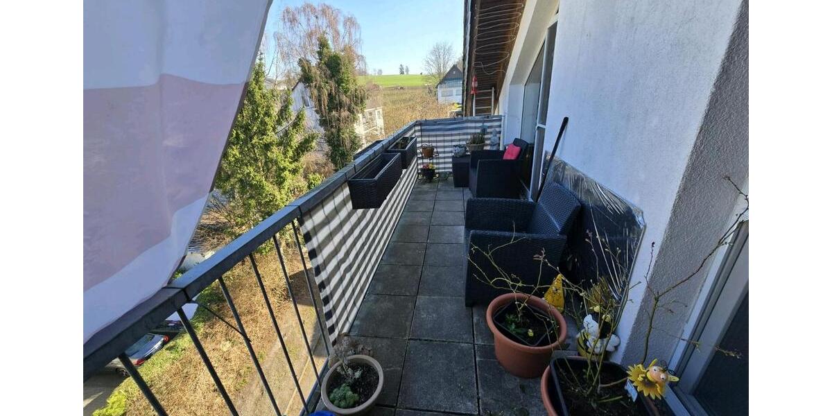 Dachgeschoßwohnung Rösrath - 3 Zimmer, 89 m&sup2;, 1.200&euro; | Angebot:25545185