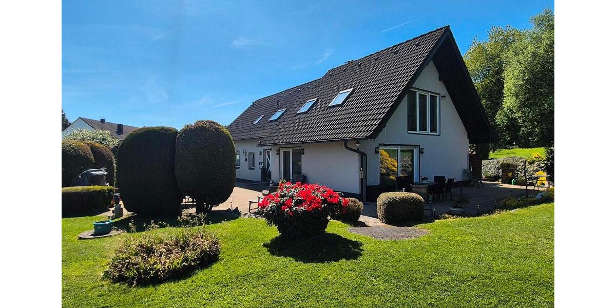 Einfamilienhaus Hückeswagen - 16 Zimmer, 241 m&sup2;, 655.000&euro; | Angebot:27147052